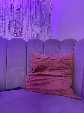 AbyThompson online show from 12-20-25, 10:07