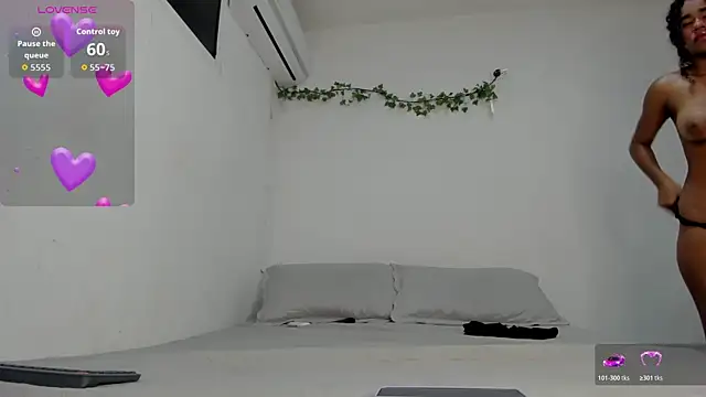 ashley lemus online show from 11-08-25, 01:42