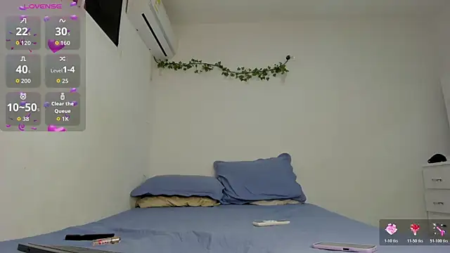 ashley lemus online show from 11-21-25, 02:10