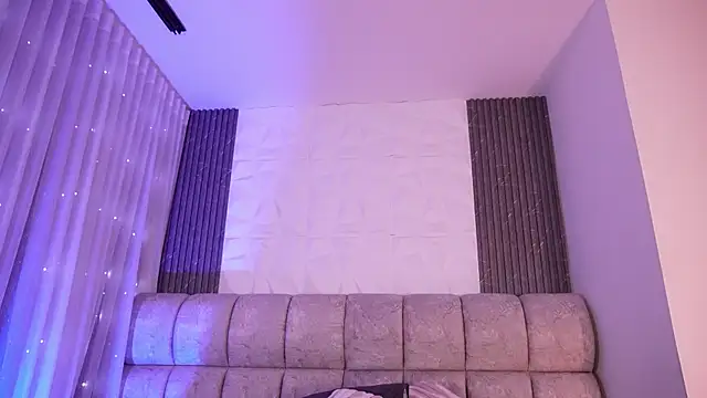 Godess Scarlett77 online show from 04-01-26, 03:08