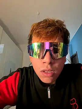 Snapshot of calleaaaa chatting on 11-12-25, 02:21 calleaaaa online show from 11-12-25, 02:21