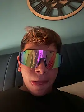 Snapshot of calleaaaa chatting on 10-23-25, 10:14 calleaaaa online show from 10-23-25, 10:14