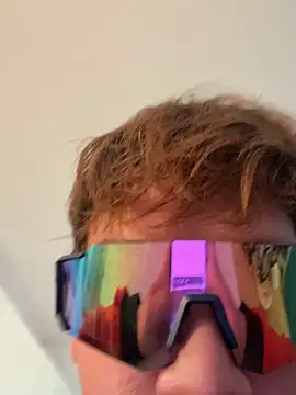 Snapshot of calleaaaa chatting on 11-05-25, 10:18 calleaaaa online show from 11-05-25, 10:18