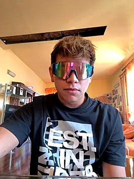 Snapshot of calleaaaa chatting on 11-10-25, 10:09 calleaaaa online show from 11-10-25, 10:09