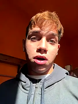 Snapshot of calleaaaa chatting on 10-03-25, 09:00 calleaaaa online show from 10-03-25, 09:00