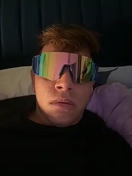 Snapshot of calleaaaa chatting on 10-26-25, 10:15 calleaaaa online show from 10-26-25, 10:15