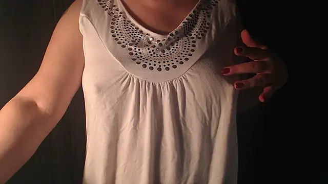 Snapshot of 1BECHA1 chatting on 11-26-25, 05:40 1BECHA1 online show from 11-26-25, 05:40