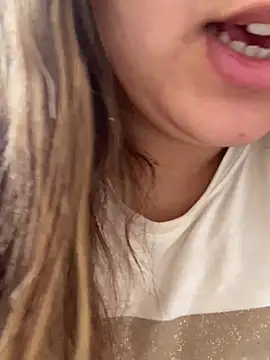 yassminsexy22 online show from 04-18-26, 12:40