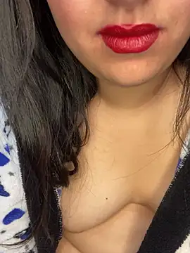 Snapshot of yassminsexy22 chatting on 12-14-24, 06:30 yassminsexy22 online show from 12-14-24, 06:30