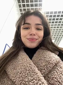 Snapshot of pantyless chatting on 02-10-26, 11:48 pantyless online show from 02-10-26, 11:48