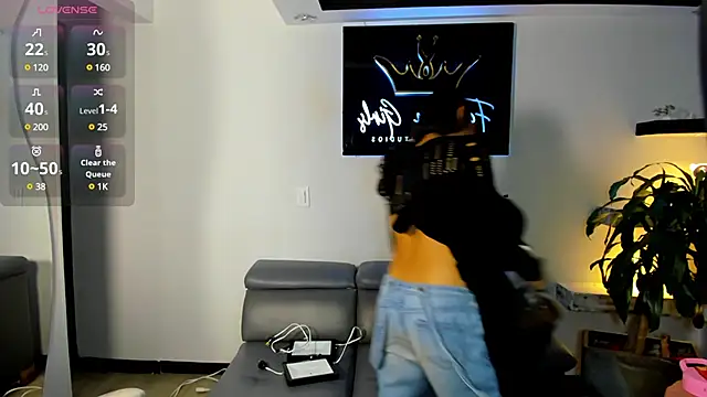 Snapshot of CamilaHarperr_ chatting on 03-04-25, 03:44 CamilaHarperr online show from 03-04-25, 03:44