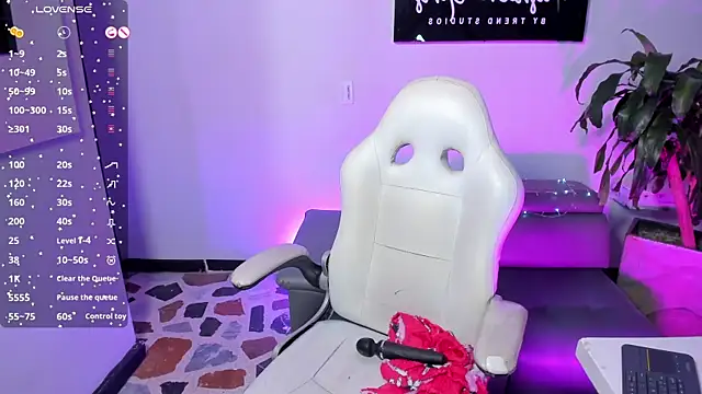 Snapshot of CamilaHarperr_ chatting on 09-20-25, 06:07 CamilaHarperr online show from 09-20-25, 06:07