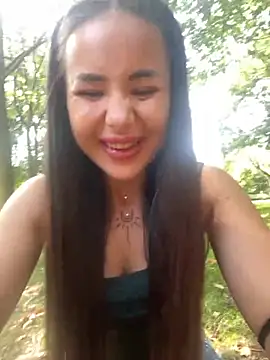 Snapshot of beautydiamond chatting on 09-09-25, 10:14 beautydiamond online show from 09-09-25, 10:14