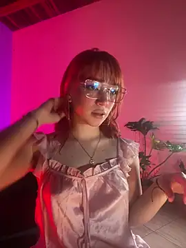 sweeet peach online show from 03-20-26, 04:35
