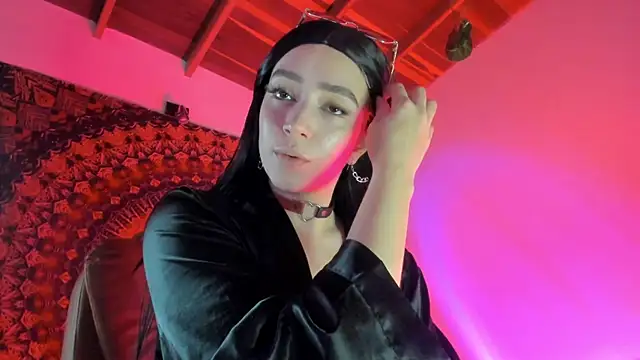 sweeet peach online show from 11-12-25, 05:00