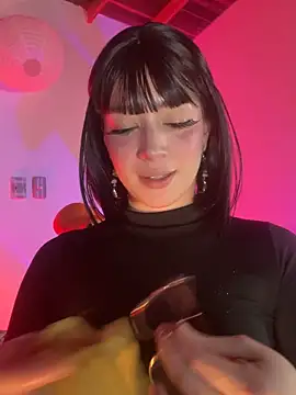 sweeet peach online show from 03-18-26, 03:53