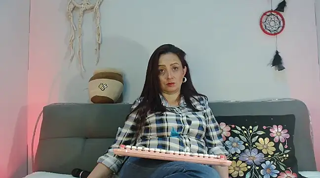 catalinamommyx online show from 02-24-25, 12:41