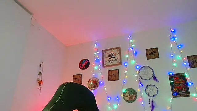 catalinamommyx online show from 10-25-25, 01:16