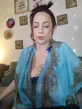catalinamommyx online show from 05-10-26, 02:15