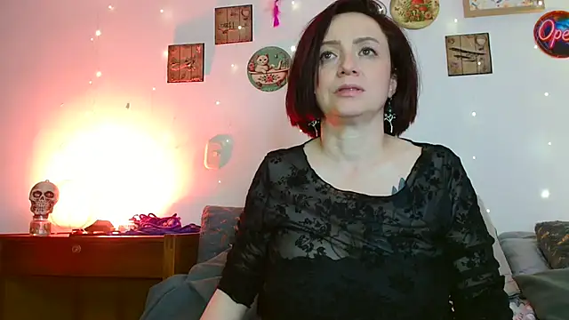 Snapshot of catalinamommyx chatting on 06-29-26, 06:09 catalinamommyx online show from 06-29-26, 06:09