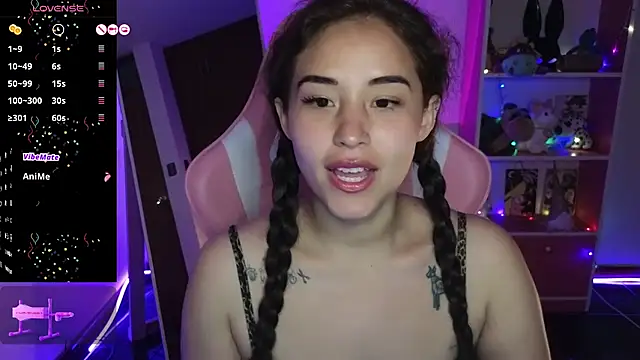 Snapshot of redbarbiedollx chatting on 10-04-25, 12:23 redbarbiedollx online show from 10-04-25, 12:23