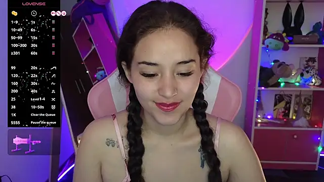 Snapshot of redbarbiedollx chatting on 09-12-25, 09:14 redbarbiedollx online show from 09-12-25, 09:14