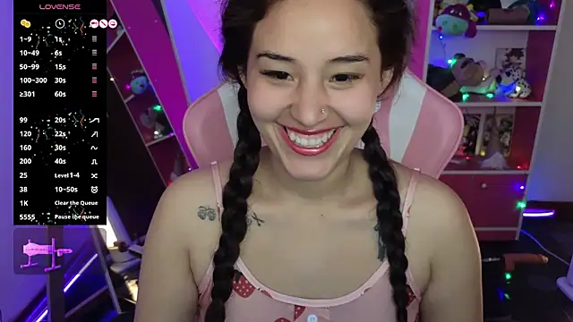 Snapshot of redbarbiedollx chatting on 09-19-25, 05:39 redbarbiedollx online show from 09-19-25, 05:39