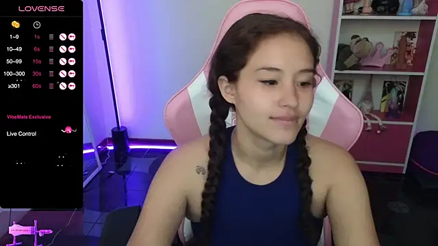 Snapshot of redbarbiedollx chatting on 03-14-25, 01:24 redbarbiedollx online show from 03-14-25, 01:24