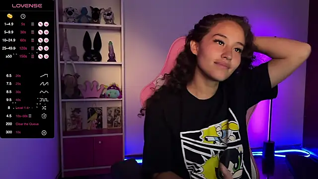 Snapshot of redbarbiedollx chatting on 12-21-24, 11:34 redbarbiedollx online show from 12-21-24, 11:34