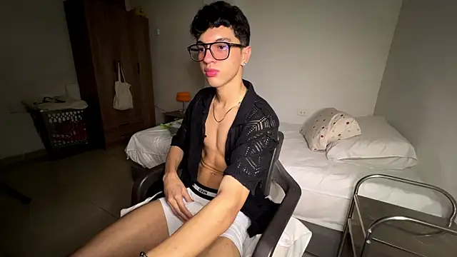 Angelligth online show from 11-25-25, 03:40