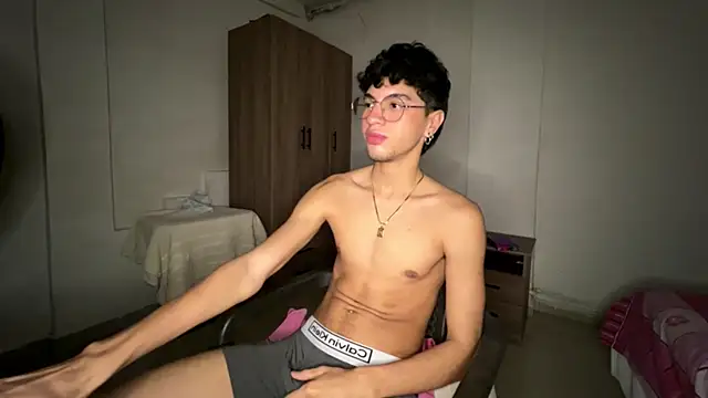 Angelligth online show from 10-25-25, 03:28