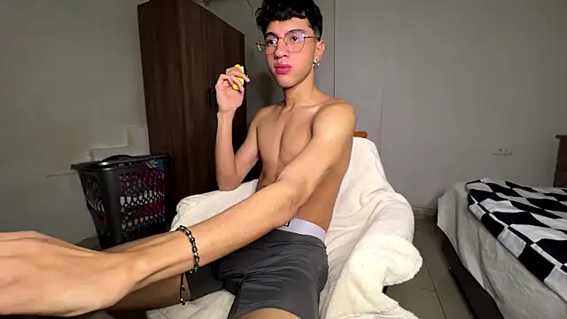 Angelligth online show from 11-13-25, 03:21