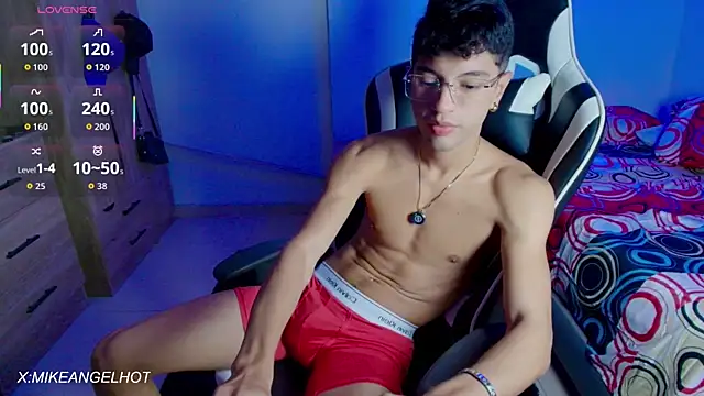 Angelligth online show from 04-24-26, 04:03