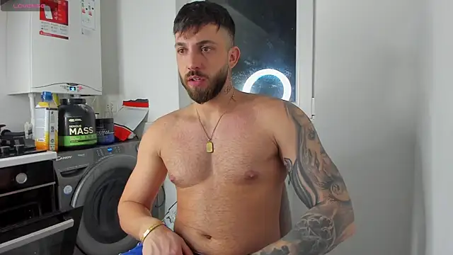 Snapshot of LoveIsBlind_ chatting on 04-14-26, 07:30 LoveIsBlind online show from 04-14-26, 07:30