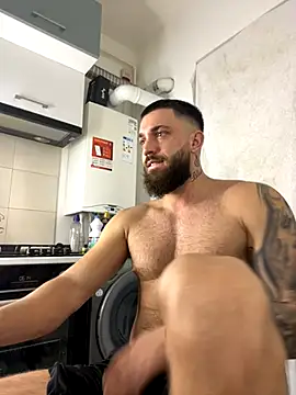 Snapshot of LoveIsBlind_ chatting on 10-16-25, 03:15 LoveIsBlind  online show from 10-16-25, 03:15