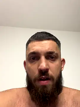 Snapshot of LoveIsBlind_ chatting on 11-02-25, 12:26 LoveIsBlind online show from 11-02-25, 12:26