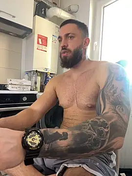 Snapshot of LoveIsBlind_ chatting on 10-10-25, 04:57 LoveIsBlind  online show from 10-10-25, 04:57