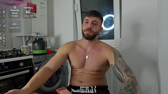 Snapshot of LoveIsBlind_ chatting on 04-06-26, 07:04 LoveIsBlind online show from 04-06-26, 07:04