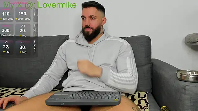 Snapshot of LoveIsBlind_ chatting on 11-28-25, 07:30 LoveIsBlind online show from 11-28-25, 07:30