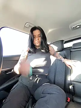 Snapshot of NaomiSquirts chatting on 03-19-25, 03:19 NaomiSquirts online show from 03-19-25, 03:19