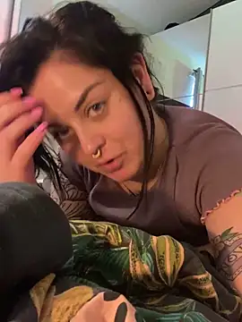 Snapshot of NaomiSquirts chatting on 02-21-25, 04:05 NaomiSquirts online show from 02-21-25, 04:05