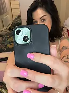 Snapshot of NaomiSquirts chatting on 02-12-25, 08:29 NaomiSquirts online show from 02-12-25, 08:29