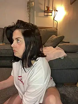 Snapshot of NaomiSquirts chatting on 02-01-25, 09:51 NaomiSquirts online show from 02-01-25, 09:51