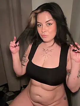 Snapshot of NaomiSquirts chatting on 12-20-24, 10:22 NaomiSquirts online show from 12-20-24, 10:22