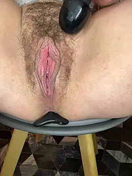 Snapshot of NaomiSquirts chatting on 01-12-25, 12:39 NaomiSquirts online show from 01-12-25, 12:39