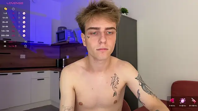 Snapshot of Marcus_Lovrov chatting on 09-18-25, 01:14 Marcus Lovrov online show from 09-18-25, 01:14