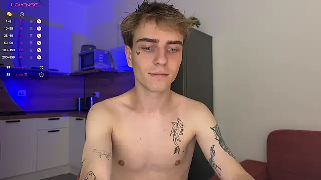 Snapshot of Marcus_Lovrov chatting on 09-26-25, 02:46 Marcus Lovrov online show from 09-26-25, 02:46