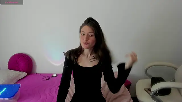 Snapshot of Tesa_cute chatting on 12-14-24, 08:40 Tesa cute online show from 12-14-24, 08:40