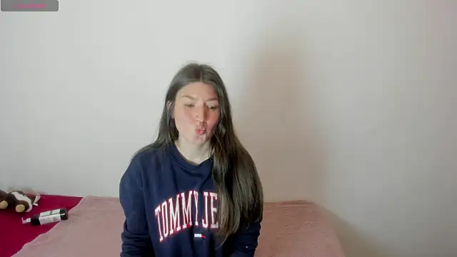 Snapshot of Tesa_cute chatting on 10-03-25, 02:59 Tesa cute online show from 10-03-25, 02:59