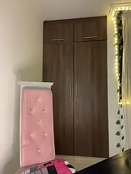 lina pink online show from 02-17-26, 02:53